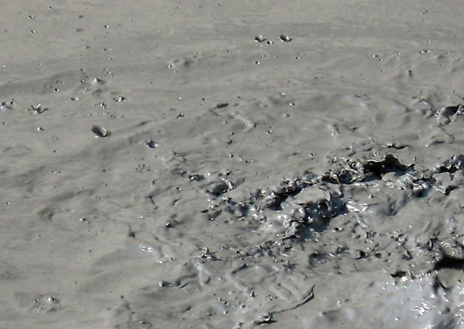 走进石油开采工程，看看泥浆泡沫困难，感受泥浆消泡剂的强大