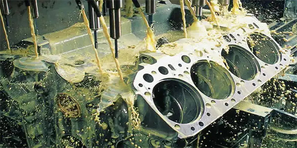 聚醚消泡剂解决工业清洗大量泡沫的问题